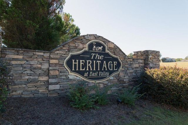 34 E Heritage Drive NE, Rydal, GA 30171