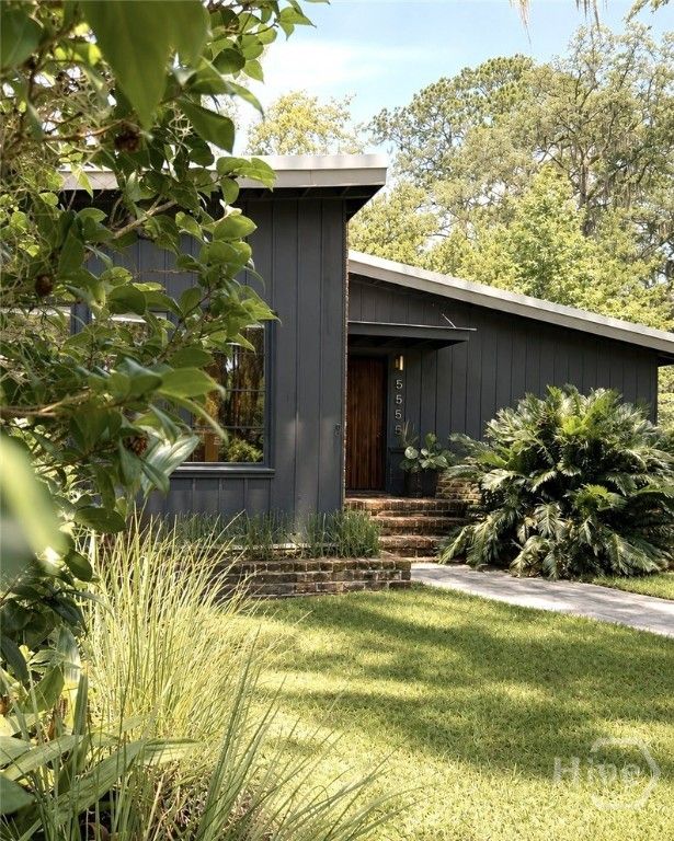 Image 2 of property listing at 5555 Camelot Drive, Savannah, GA 31405