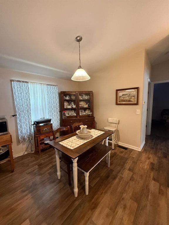 Image 6 of property listing at 220 S Madera # 95, Kerman, CA 93630