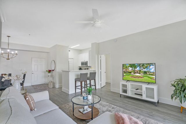 11720 Saint Andrews Place 306, Wellington, FL 33414