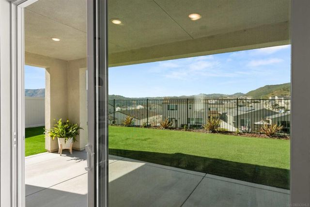 35172 Bergamot Cove, Fallbrook, CA 92028