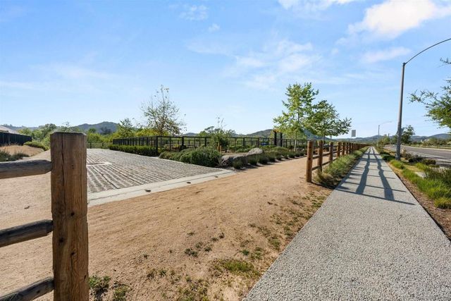 35172 Bergamot Cove, Fallbrook, CA 92028