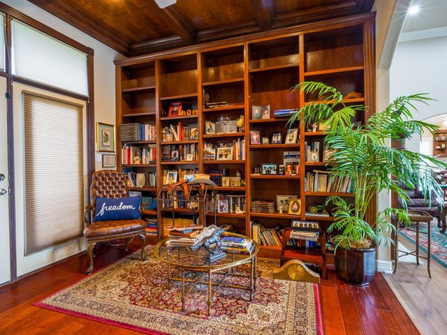 415 Saint Andrews ST, Meadowlakes, TX 78654