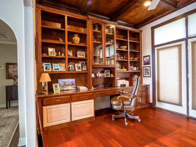 415 Saint Andrews ST, Meadowlakes, TX 78654