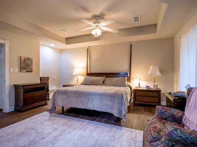 415 Saint Andrews ST, Meadowlakes, TX 78654