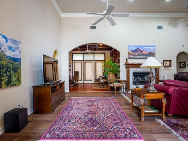 415 Saint Andrews ST, Meadowlakes, TX 78654