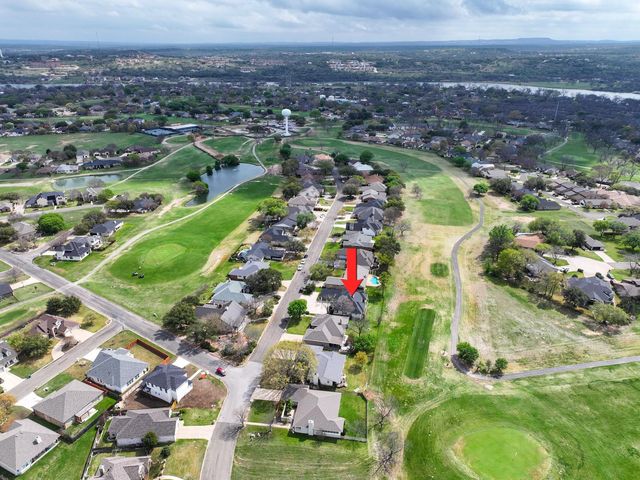 415 Saint Andrews ST, Meadowlakes, TX 78654