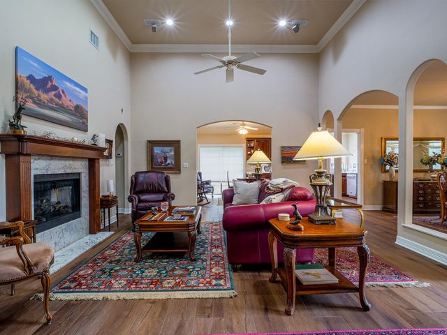 415 Saint Andrews ST, Meadowlakes, TX 78654