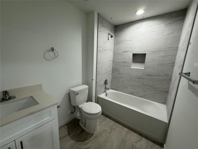 2365 HEREFORD AVENUE, North Port, FL 34286