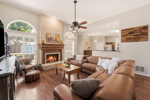 1662 Waterford Drive, Lewisville, TX 75077