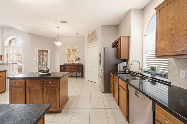 1662 Waterford Drive, Lewisville, TX 75077