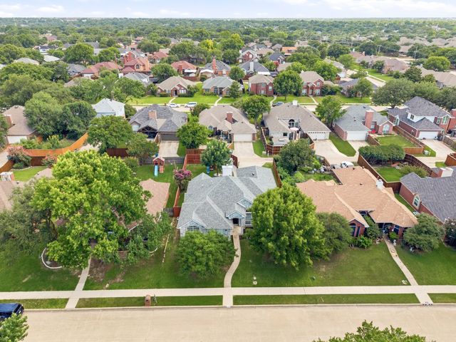 1662 Waterford Drive, Lewisville, TX 75077