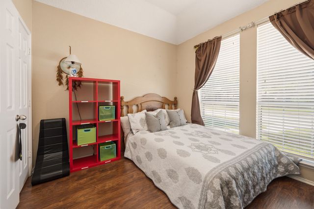 1662 Waterford Drive, Lewisville, TX 75077