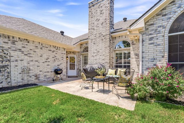 1662 Waterford Drive, Lewisville, TX 75077