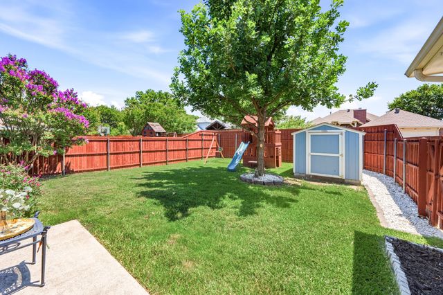 1662 Waterford Drive, Lewisville, TX 75077
