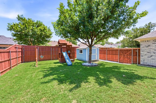 1662 Waterford Drive, Lewisville, TX 75077