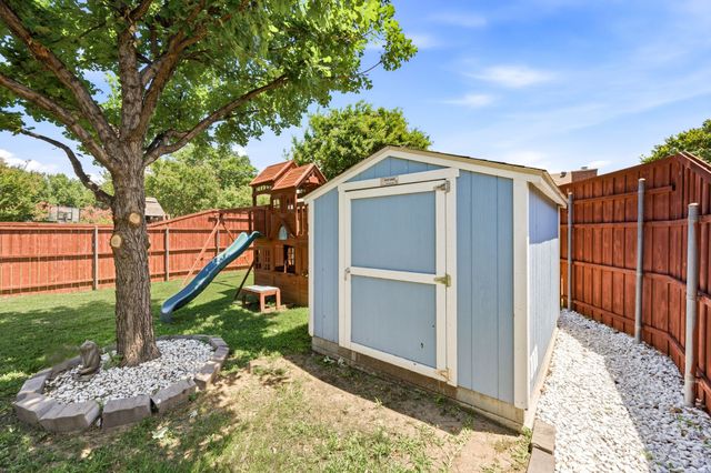 1662 Waterford Drive, Lewisville, TX 75077