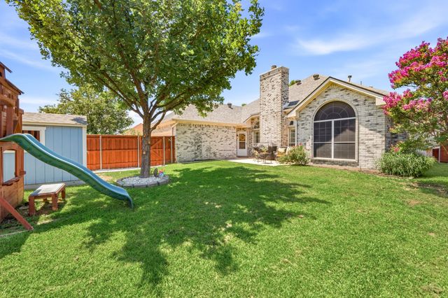 1662 Waterford Drive, Lewisville, TX 75077