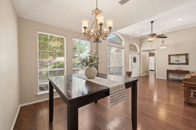 1662 Waterford Drive, Lewisville, TX 75077
