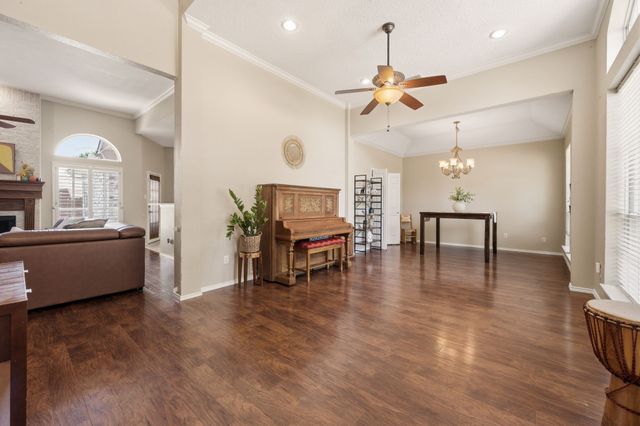 1662 Waterford Drive, Lewisville, TX 75077