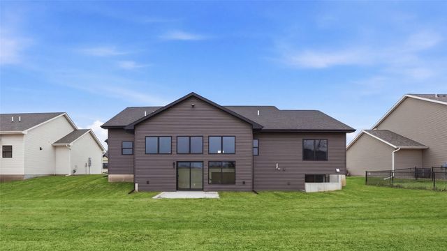 800 Yorkshire Street, North Liberty, IA 52317