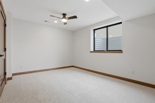 800 Yorkshire Street, North Liberty, IA 52317