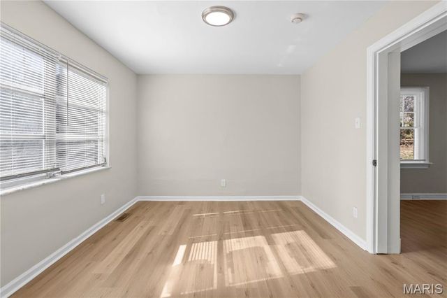 8320 Lucas And Hunt Road, St Louis, MO 63136