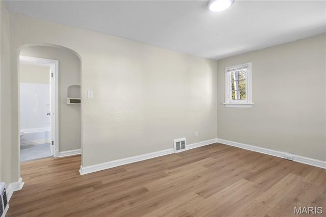 8320 Lucas And Hunt Road, St Louis, MO 63136