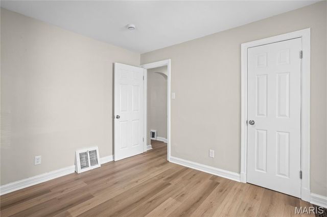 8320 Lucas And Hunt Road, St Louis, MO 63136