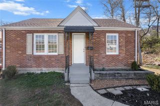 8320 Lucas And Hunt Road, St Louis, MO 63136