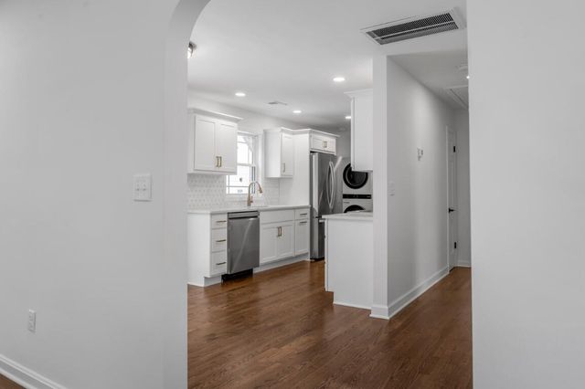 660 Sheridan Drive, Lexington, KY 40503