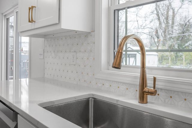 660 Sheridan Drive, Lexington, KY 40503