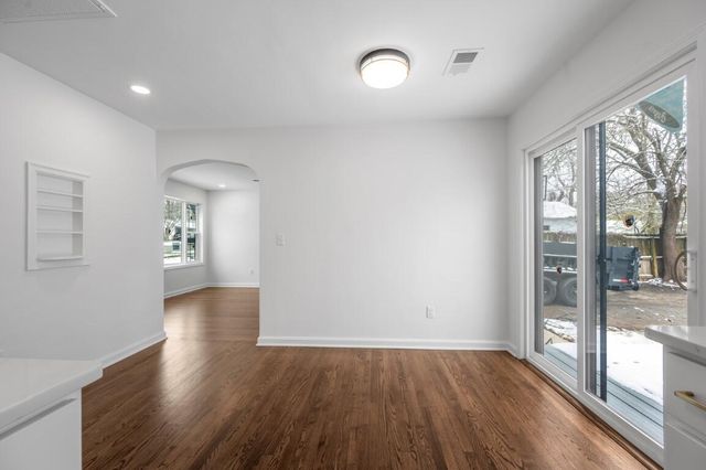 660 Sheridan Drive, Lexington, KY 40503