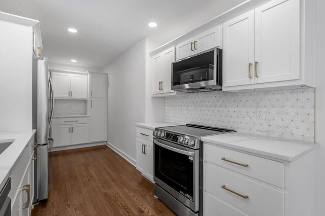 660 Sheridan Drive, Lexington, KY 40503