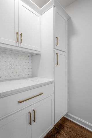 660 Sheridan Drive, Lexington, KY 40503