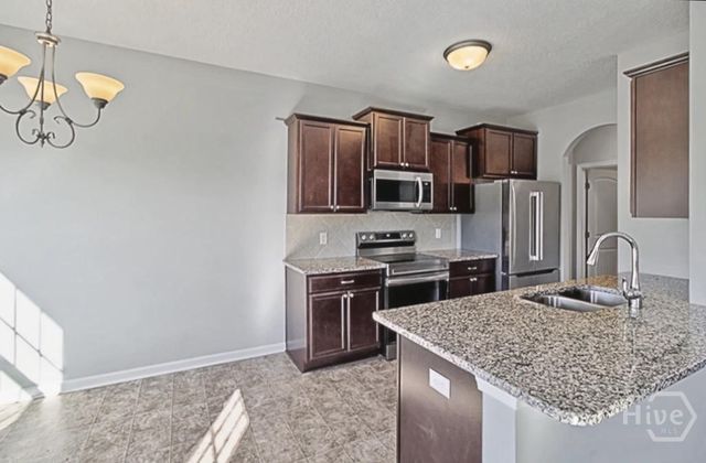 136 Summerhill Drive NE, Ludowici, GA 31316