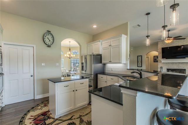 8325 Tesoro Drive, Temple, TX 76504