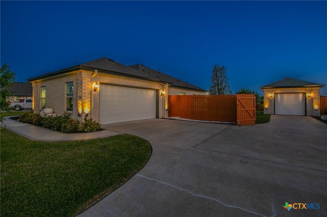 8325 Tesoro Drive, Temple, TX 76504