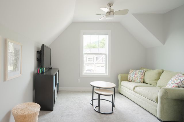 7025 Gregory Drive, Ooltewah, TN 37363