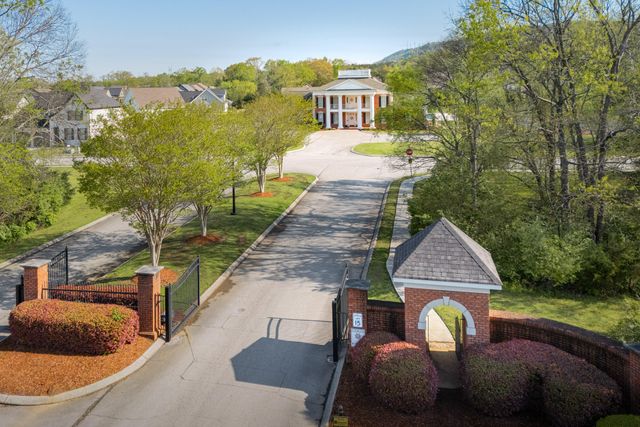 7025 Gregory Drive, Ooltewah, TN 37363