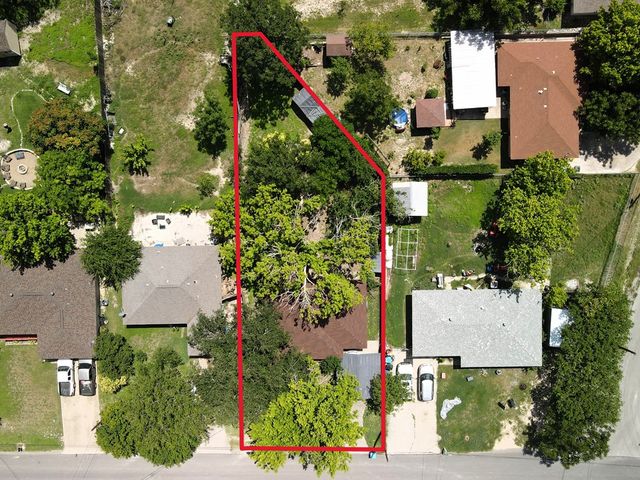 409 Peterson Dr, Kerrville, TX 78028