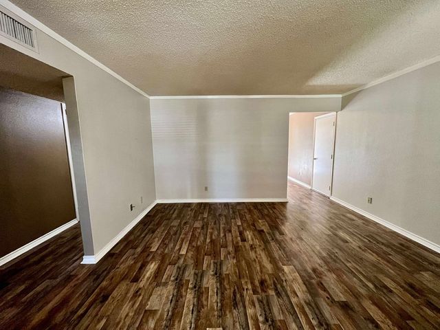 409 Peterson Dr, Kerrville, TX 78028