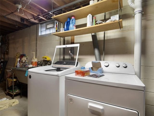 210 Westmar Drive, Gates, NY 14624