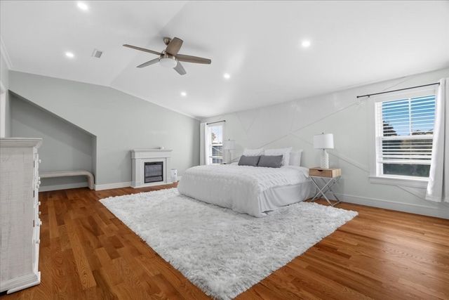 33 Peirce Street 1, Waltham, MA 02453