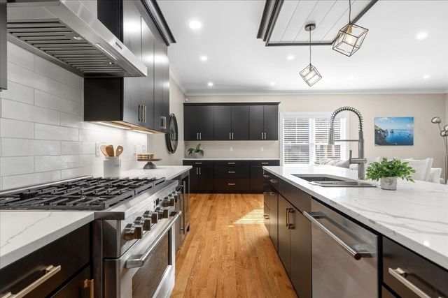 33 Peirce Street 1, Waltham, MA 02453