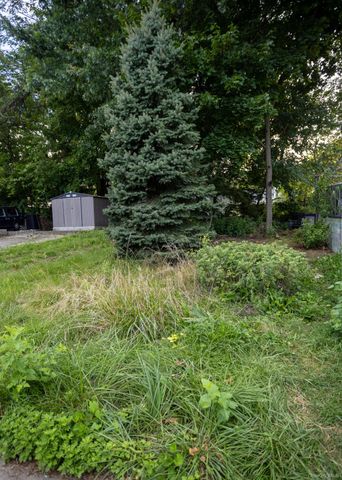 70-24 Utopia Parkway, Fresh Meadows, NY 11365