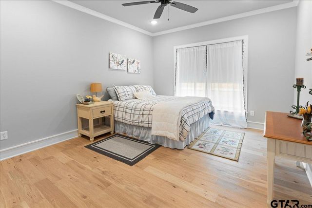 416 Deer Point Cove, Chandler, TX 75758