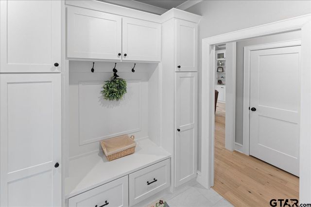 416 Deer Point Cove, Chandler, TX 75758