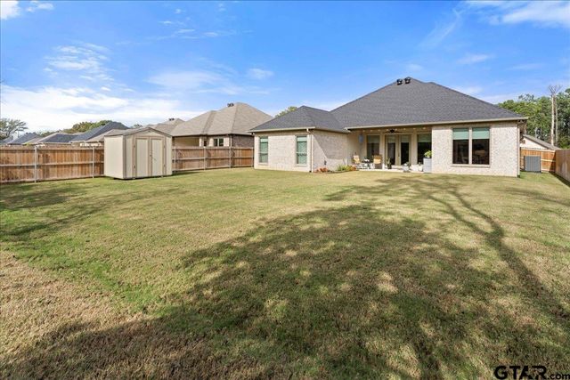 416 Deer Point Cove, Chandler, TX 75758