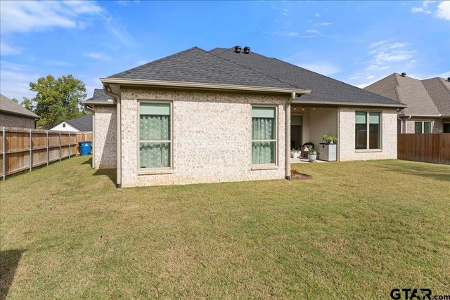 416 Deer Point Cove, Chandler, TX 75758